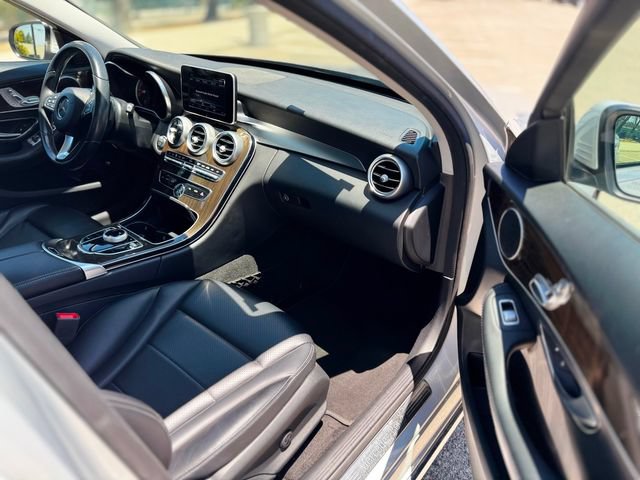 Used 2017 Mercedes-Benz C 300 Sedan image 29
