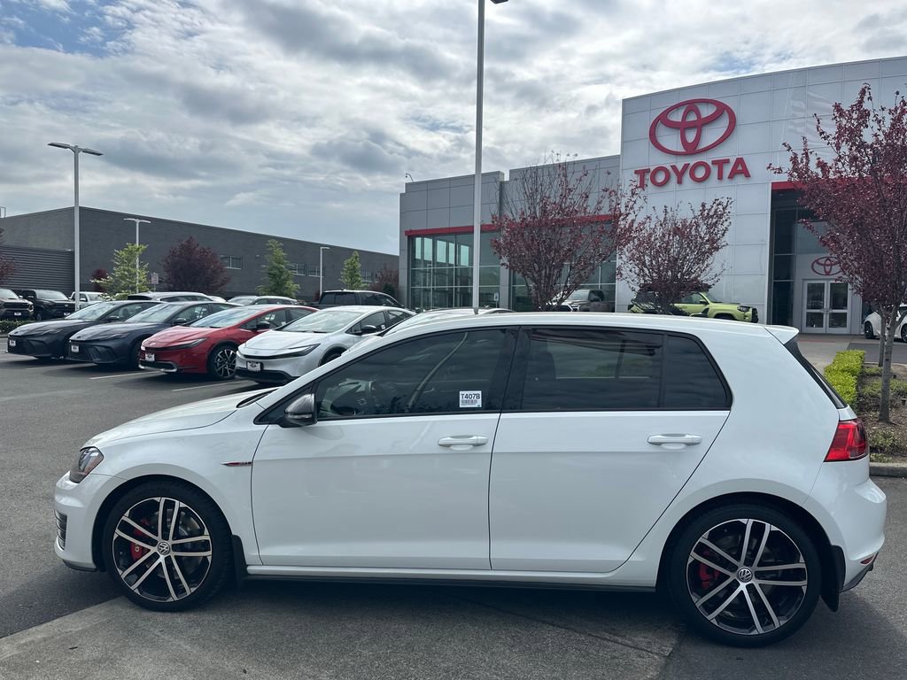 Used 2017 Volkswagen GTI Sport FWD image 2