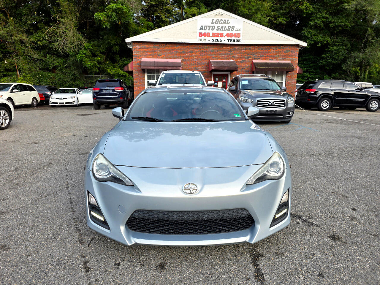 Used 2013 Scion FR-S image 2