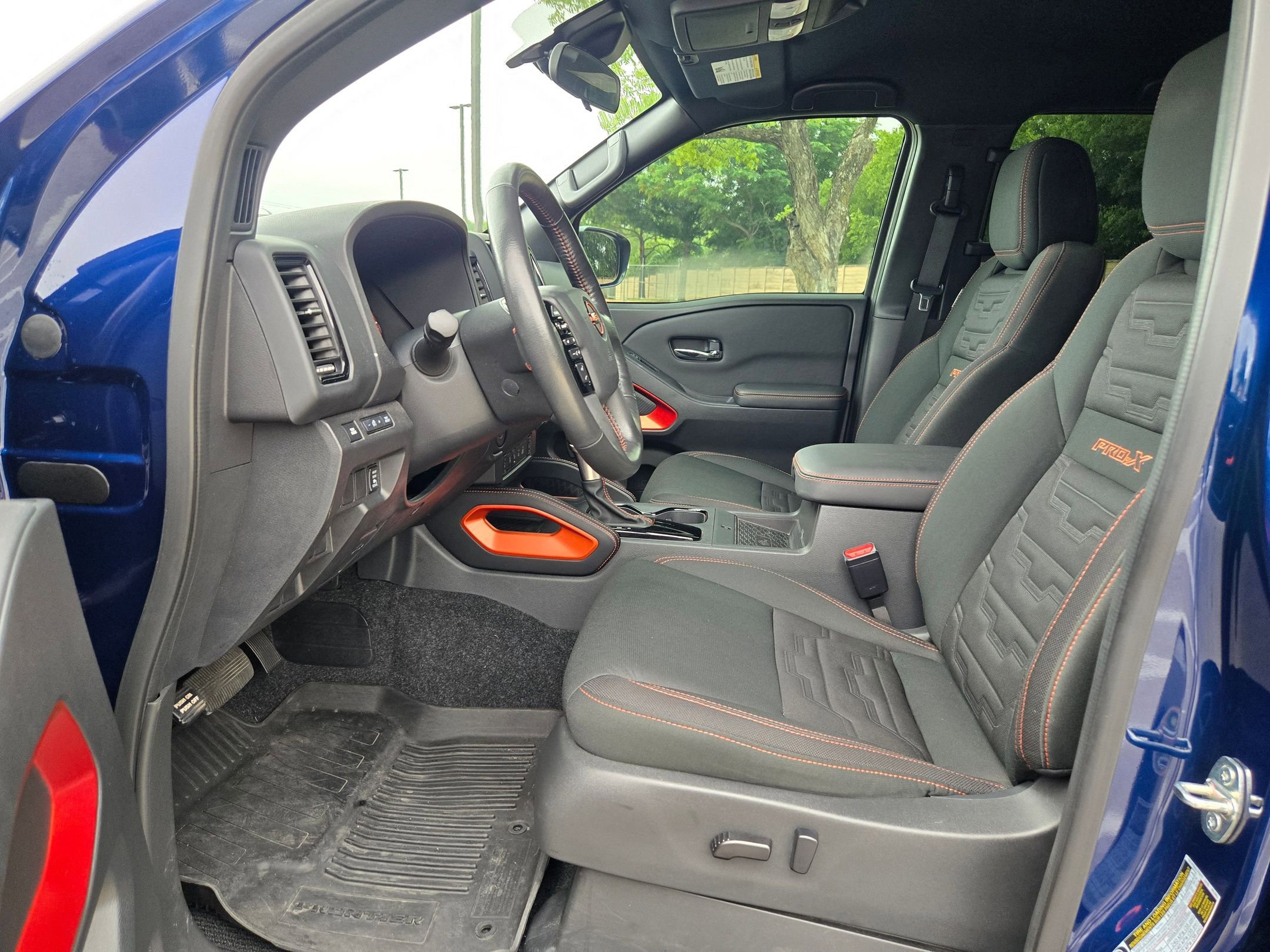 Used 2023 Nissan Frontier Pro-X w/ Pro Convenience Package RWD image 8