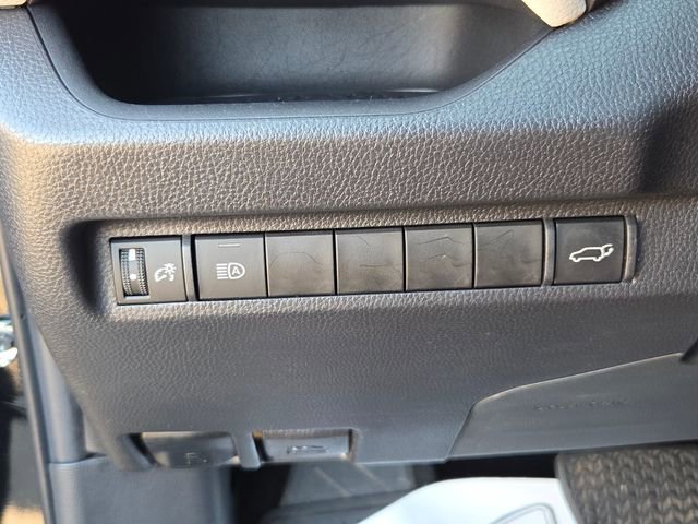 Used 2023 Toyota RAV4 XLE Premium image 26