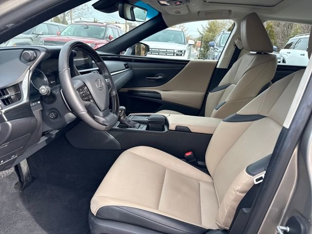 Used 2021 Lexus ES 350 w/ Premium Package image 9