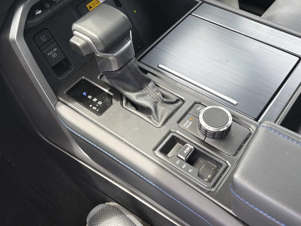 Used 2024 Toyota Tundra Platinum AWD/4WD image 4