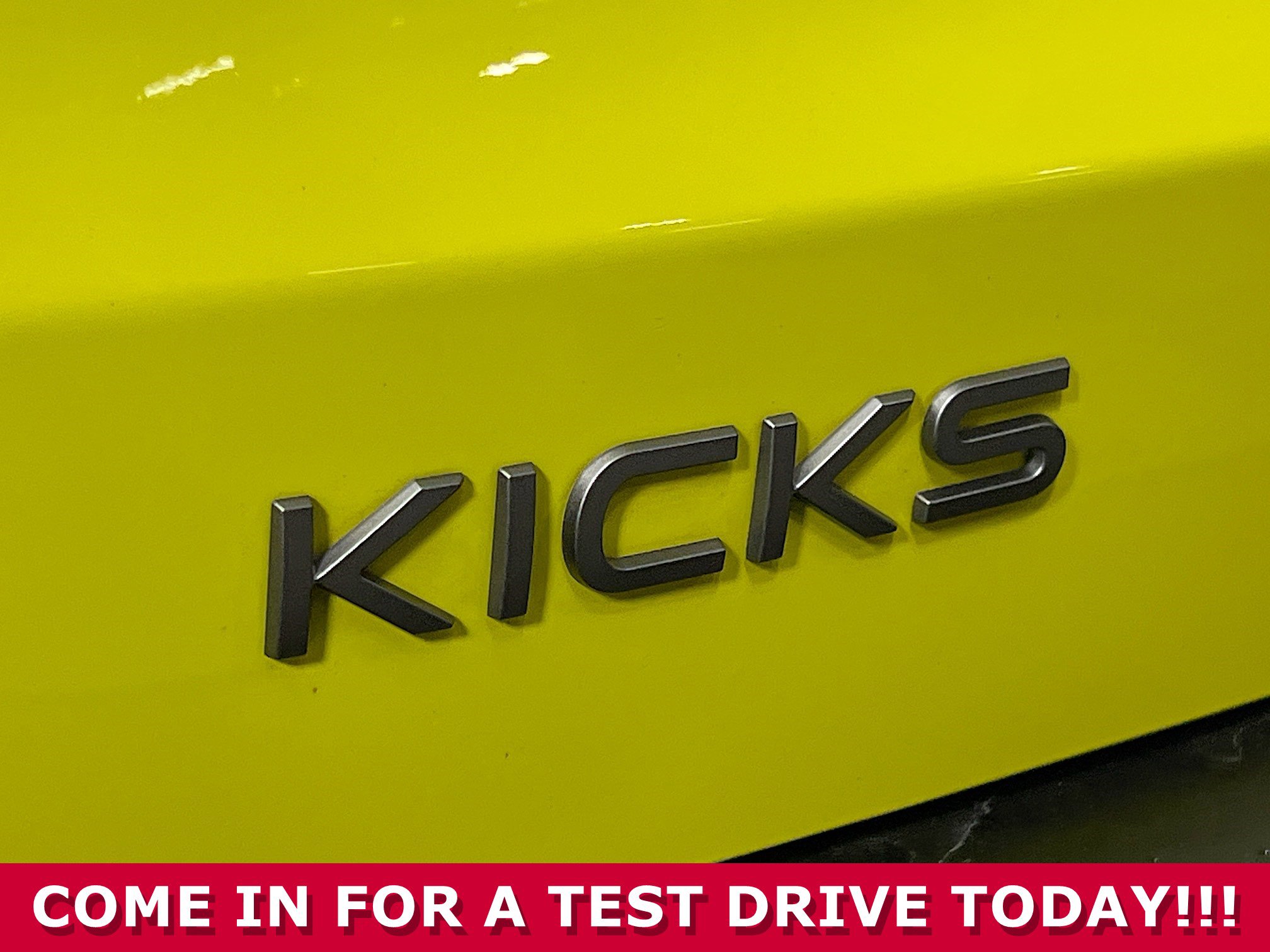 Used 2025 Nissan Kicks SR w/ SR Premium Package image 32
