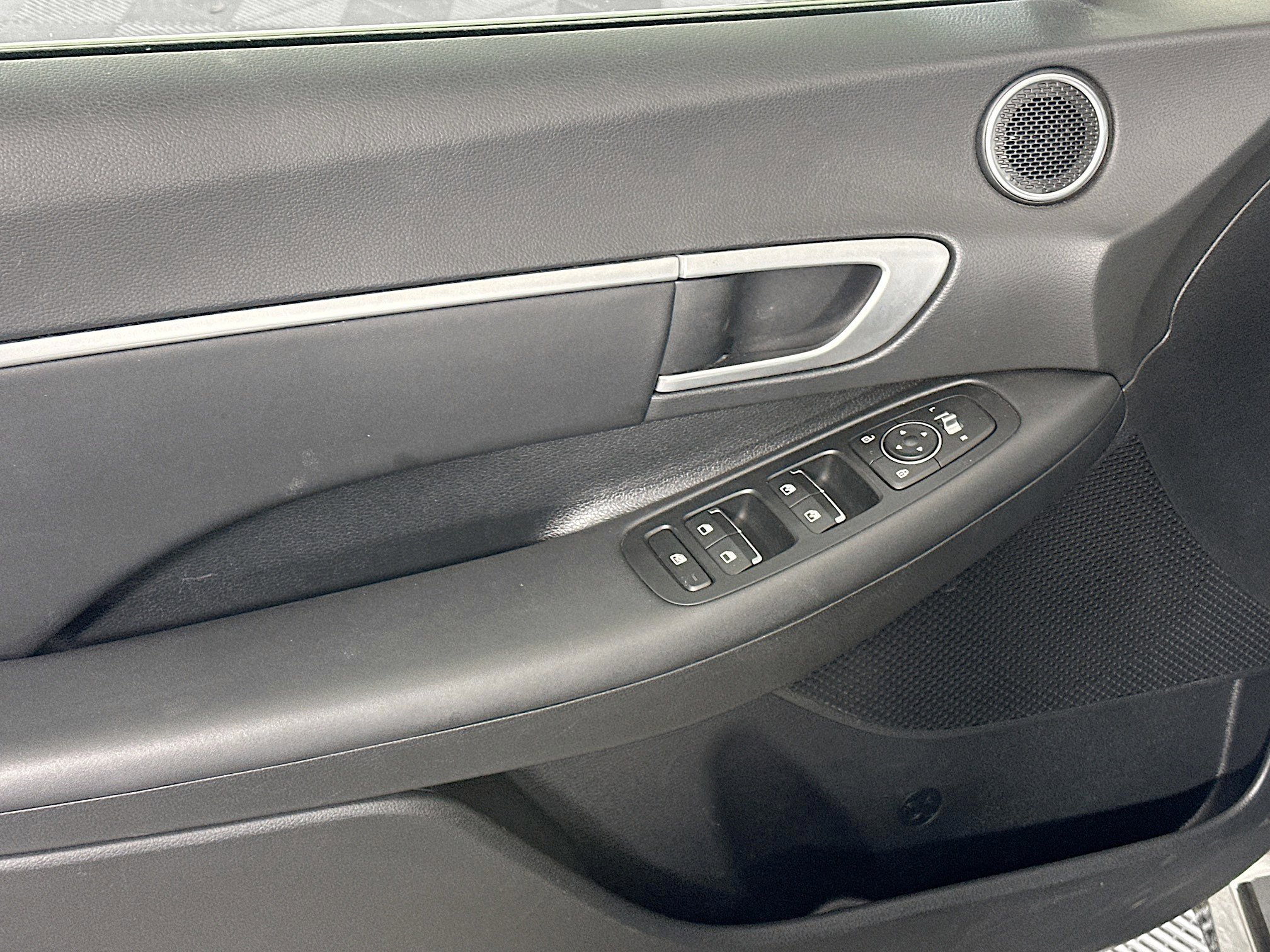 Used 2025 Hyundai Sonata SEL FWD image 15