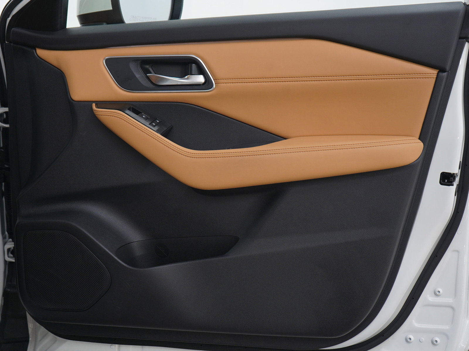 Used 2023 Nissan Rogue Platinum w/ Platinum Premium Package image 9