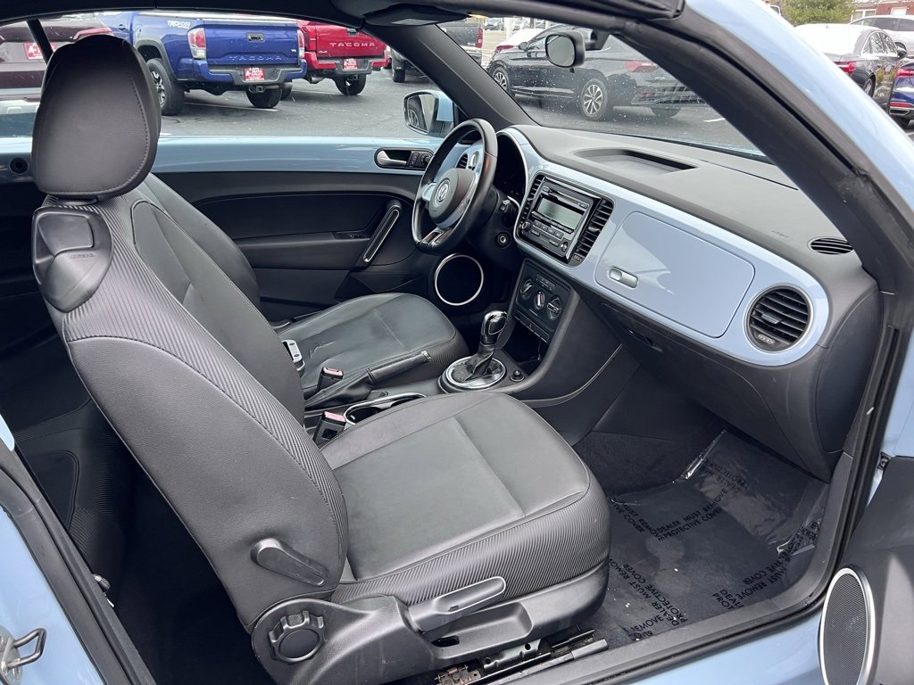 Used 2013 Volkswagen Beetle 2.5 image 12
