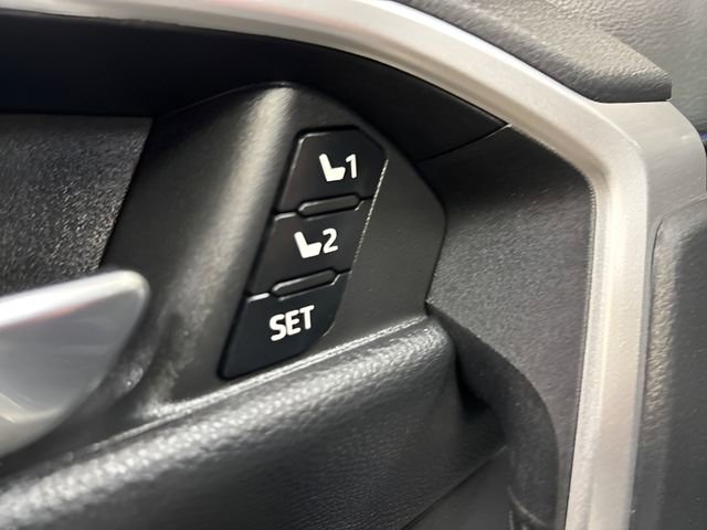 Used 2022 Toyota RAV4 XSE image 39