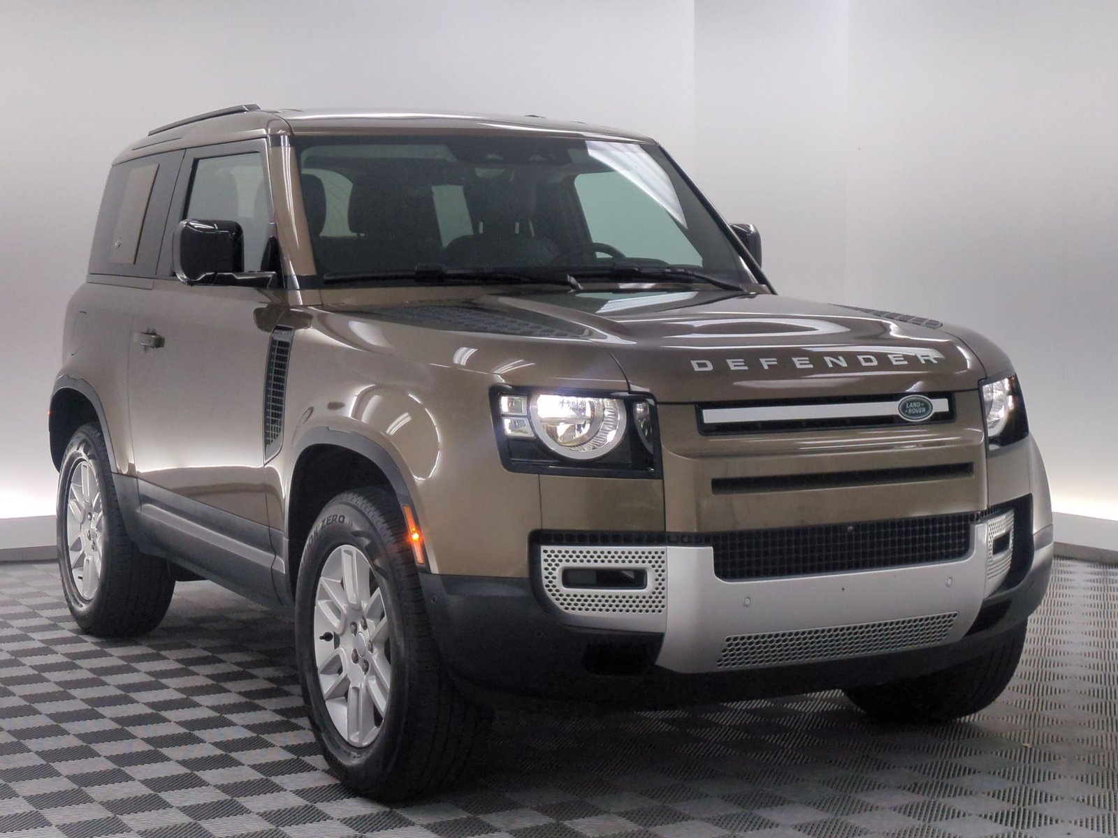 Used 2023 Land Rover Defender 90 S AWD/4WD image 7