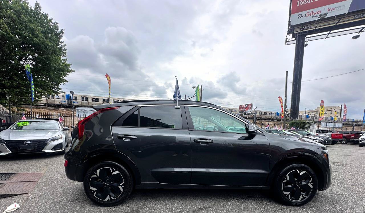 Used 2023 Kia Niro Wind FWD image 3