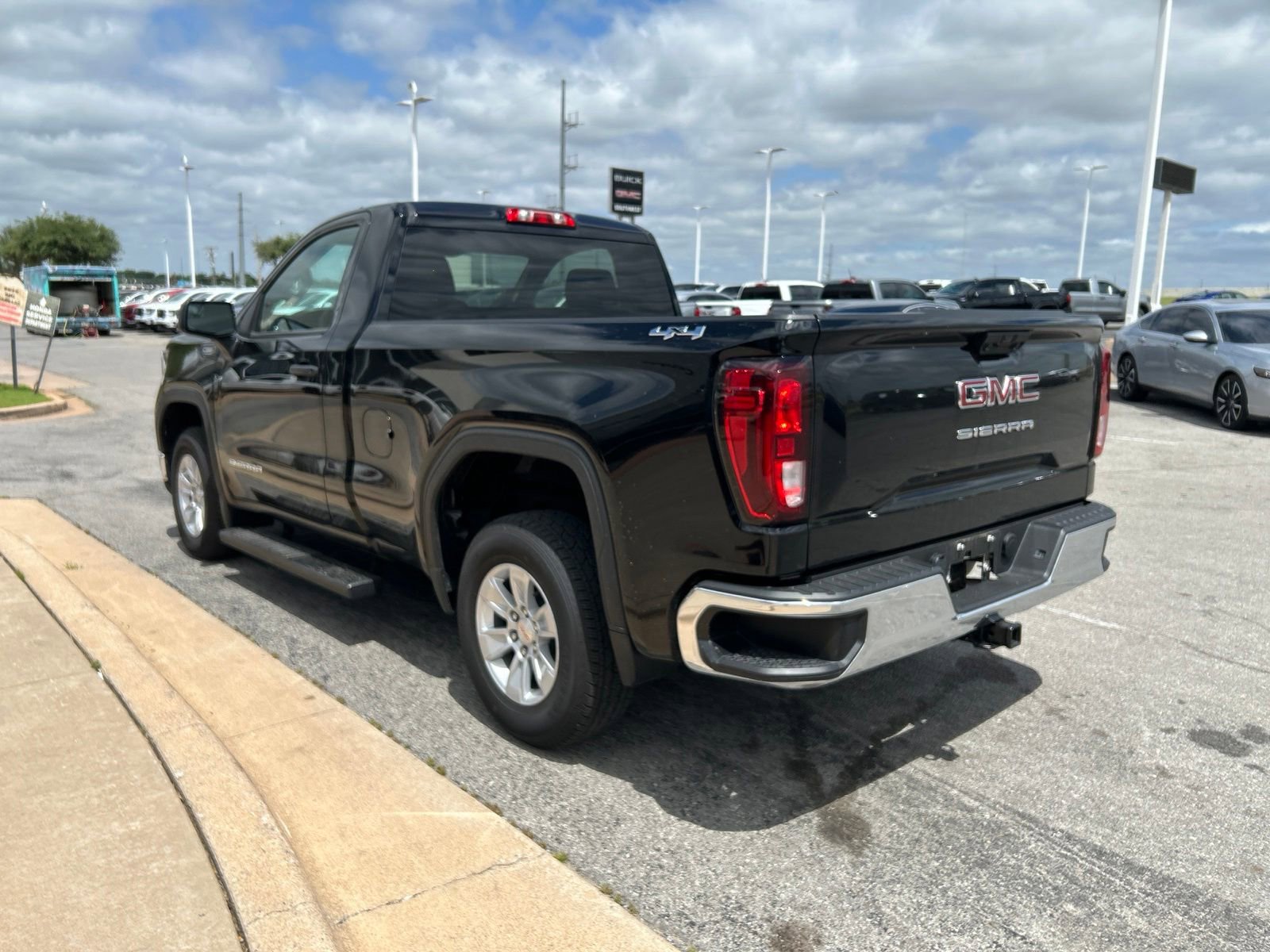 Used 2025 GMC Sierra 1500 Pro w/ Pro Value Package AWD/4WD image 7