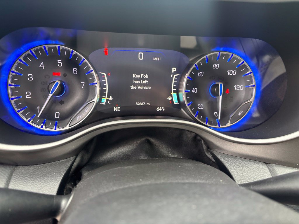 Used 2021 Chrysler Pacifica Touring-L FWD image 15