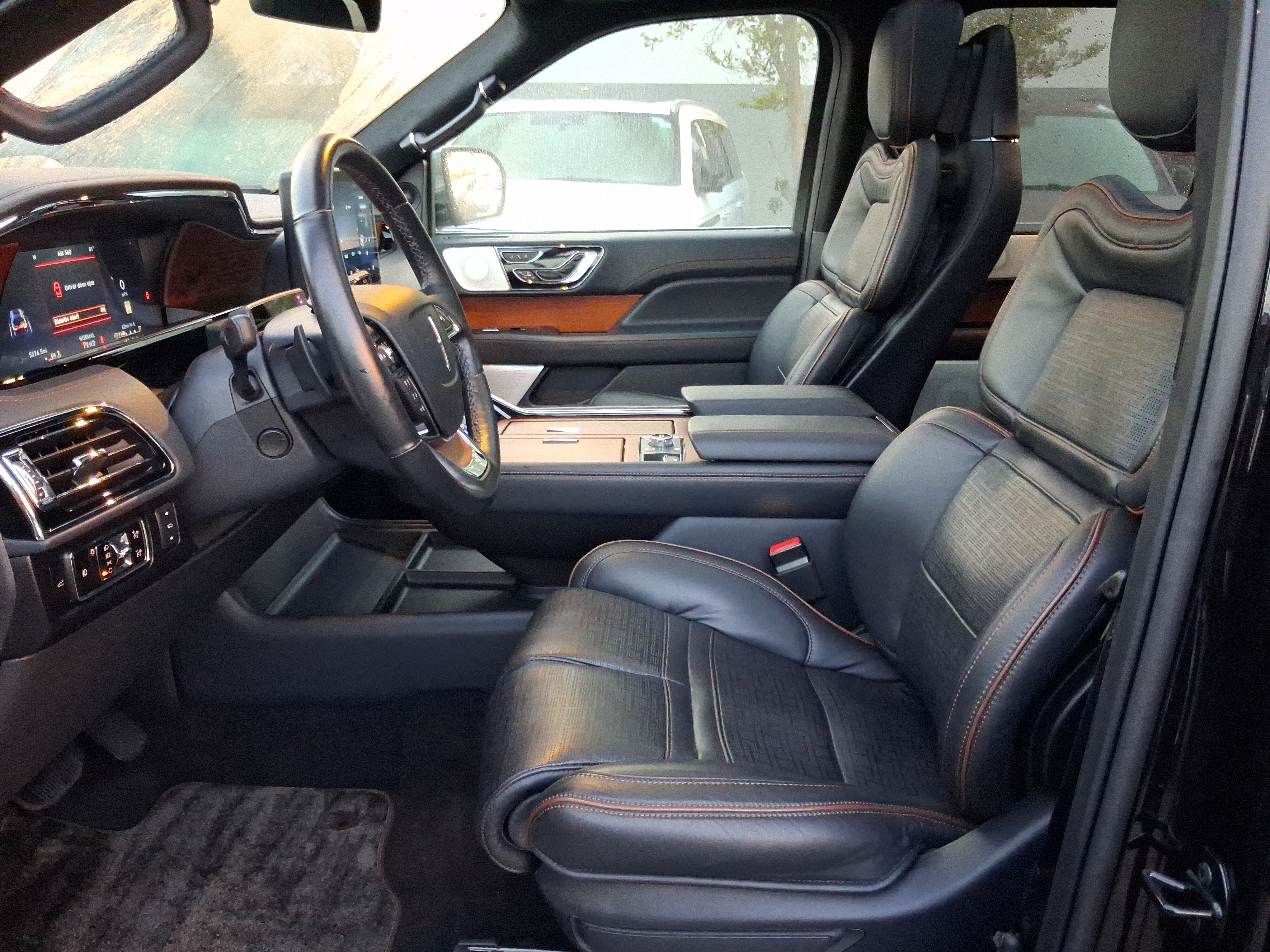 Used 2024 Lincoln Navigator L Black Label AWD/4WD image 12