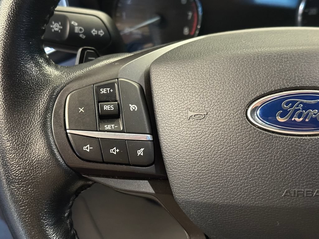 Used 2020 Ford Explorer XLT w/ Equipment Group 202A AWD/4WD image 11