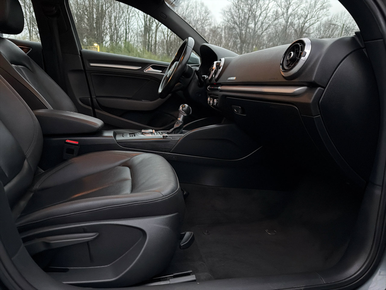 Used 2017 Audi A3 2.0T Premium w/ Convenience Package image 18