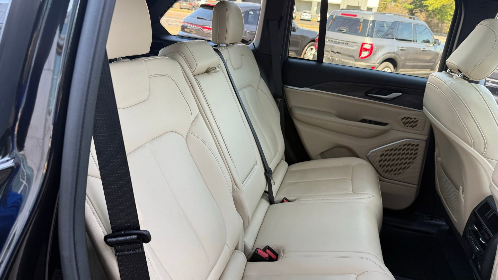 Used 2023 Jeep Grand Cherokee 4WD 4xe image 30