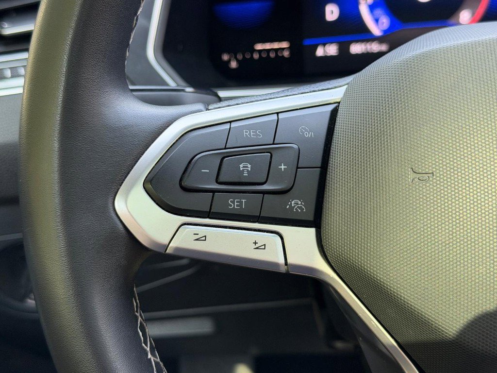 Used 2022 Volkswagen Tiguan SE image 17