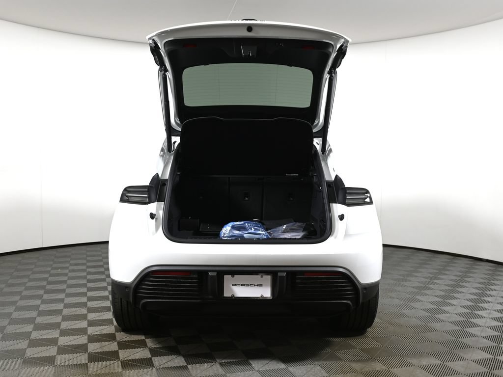 New 2026 Porsche Macan 4 Electric AWD/4WD image 40