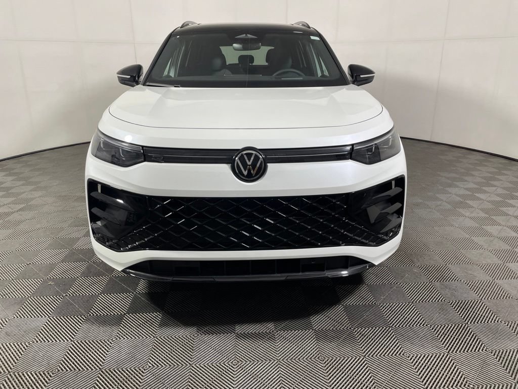 New 2026 Volkswagen Tiguan SE R-Line AWD/4WD image 1