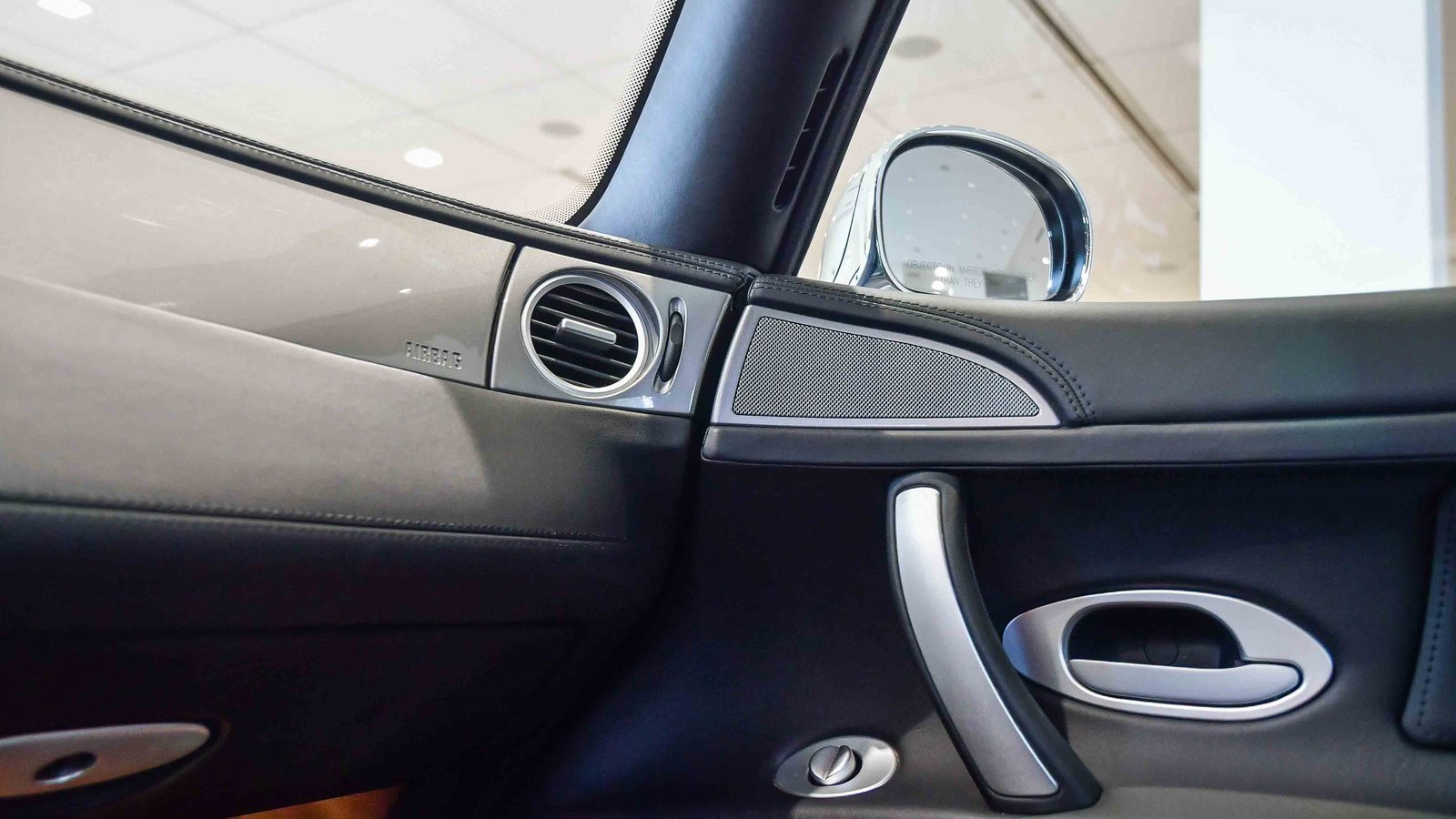 Used 2002 BMW Z8 image 38