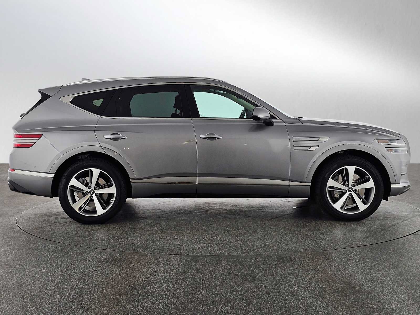 Used 2023 Genesis GV80 3.5T w/ Cargo Package AWD/4WD image 2