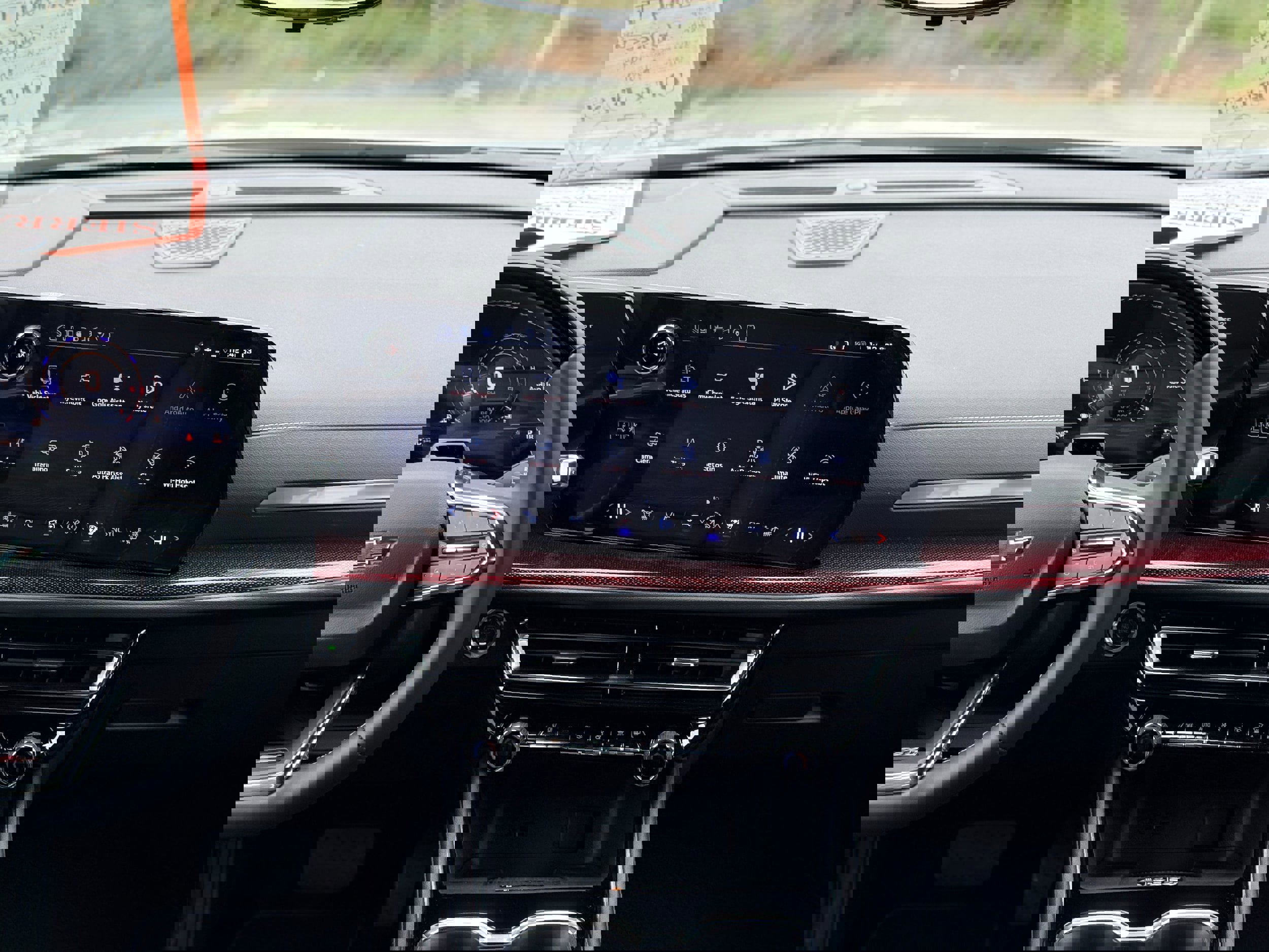 New 2026 Chevrolet Traverse Z71 w/ Enhanced Driving Package image 15