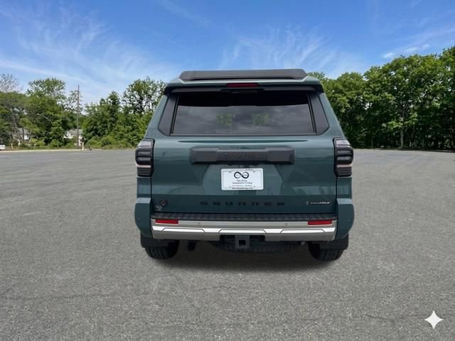 Used 2025 Toyota 4Runner Trailhunter AWD/4WD image 7