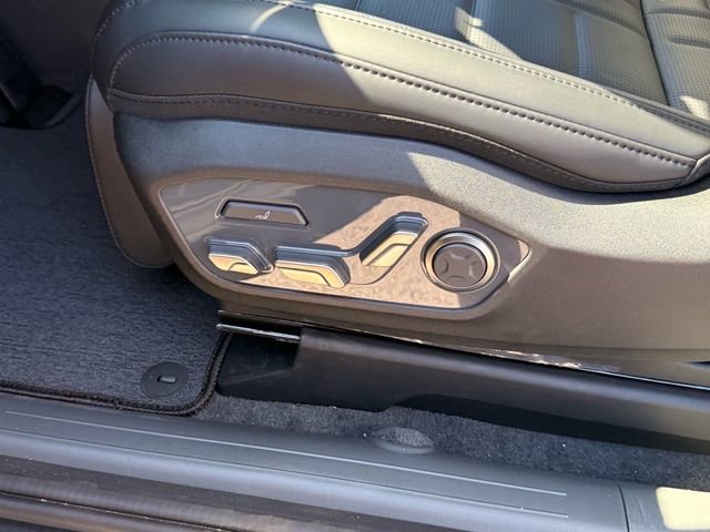 New 2026 Kia EV9 Land w/ Nightfall Edition Package image 11