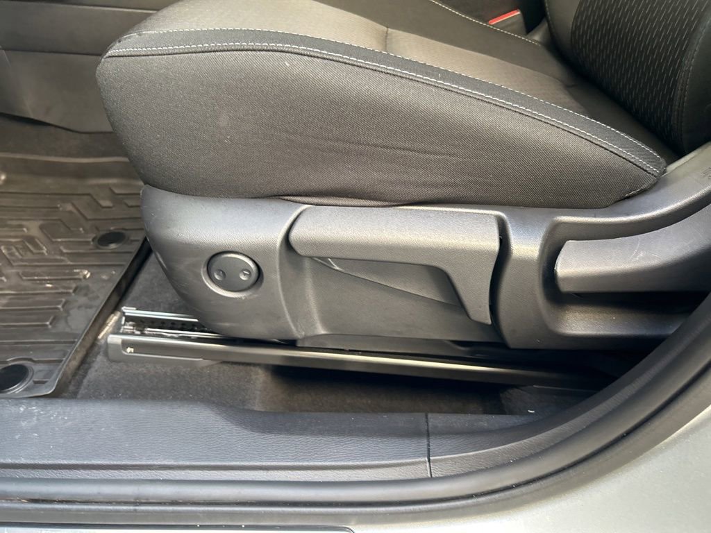 Used 2024 Mitsubishi Outlander ES image 38