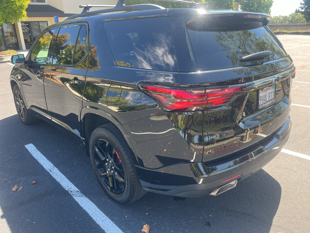 Used 2023 Chevrolet Traverse Premier w/ Redline Edition AWD/4WD image 9