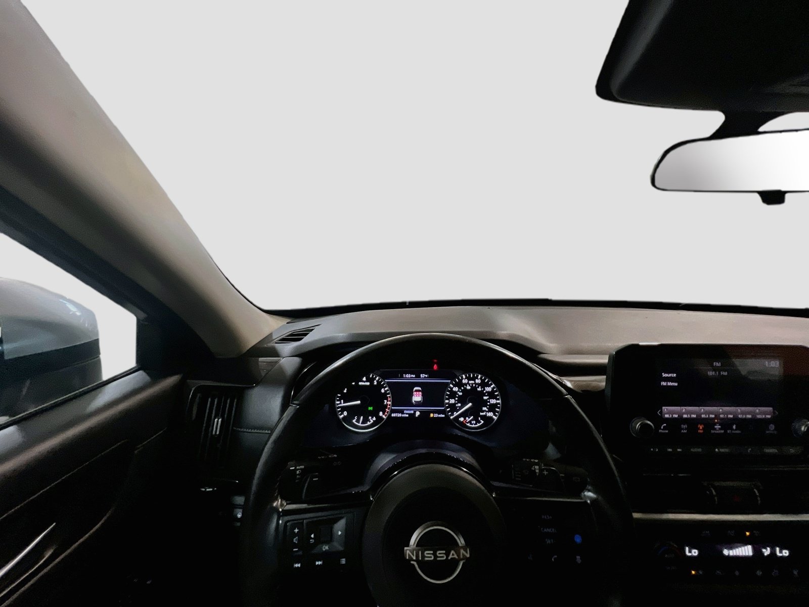 Used 2022 Nissan Pathfinder SV FWD image 7