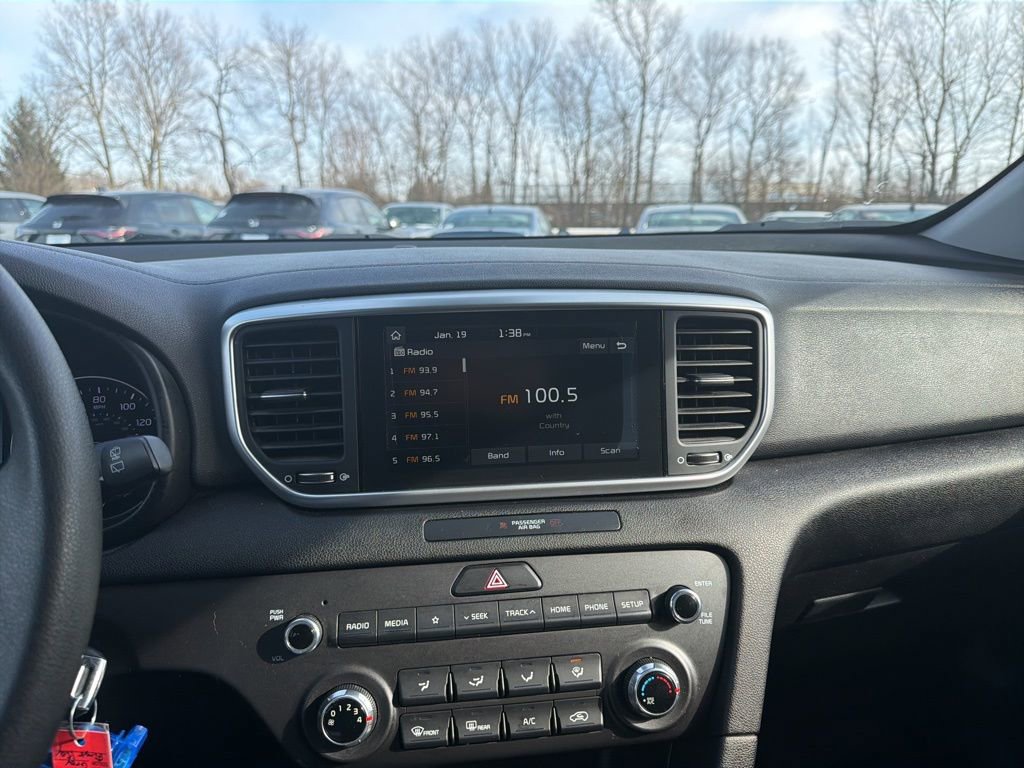 Used 2020 Kia Sportage LX image 14