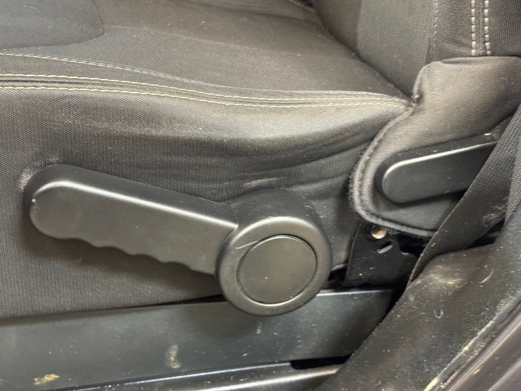 Used 2018 Jeep Wrangler Sahara AWD/4WD image 9
