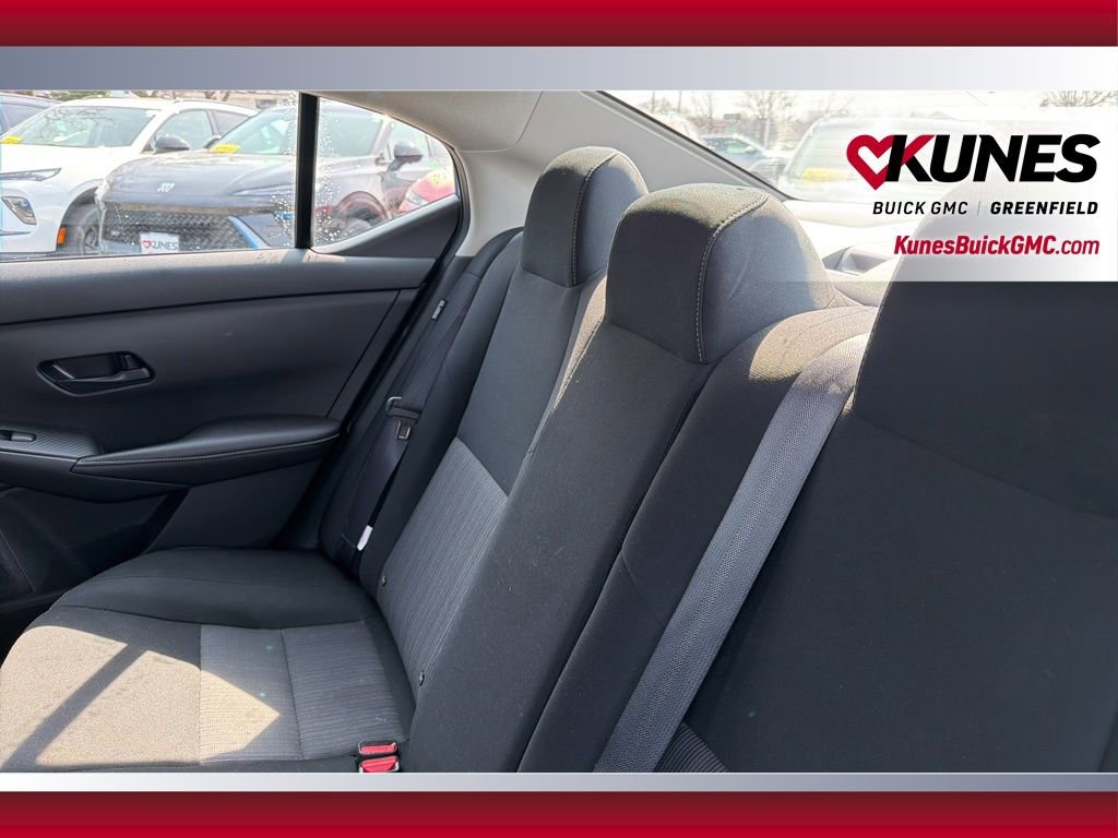 Used 2025 Nissan Sentra SV FWD image 33