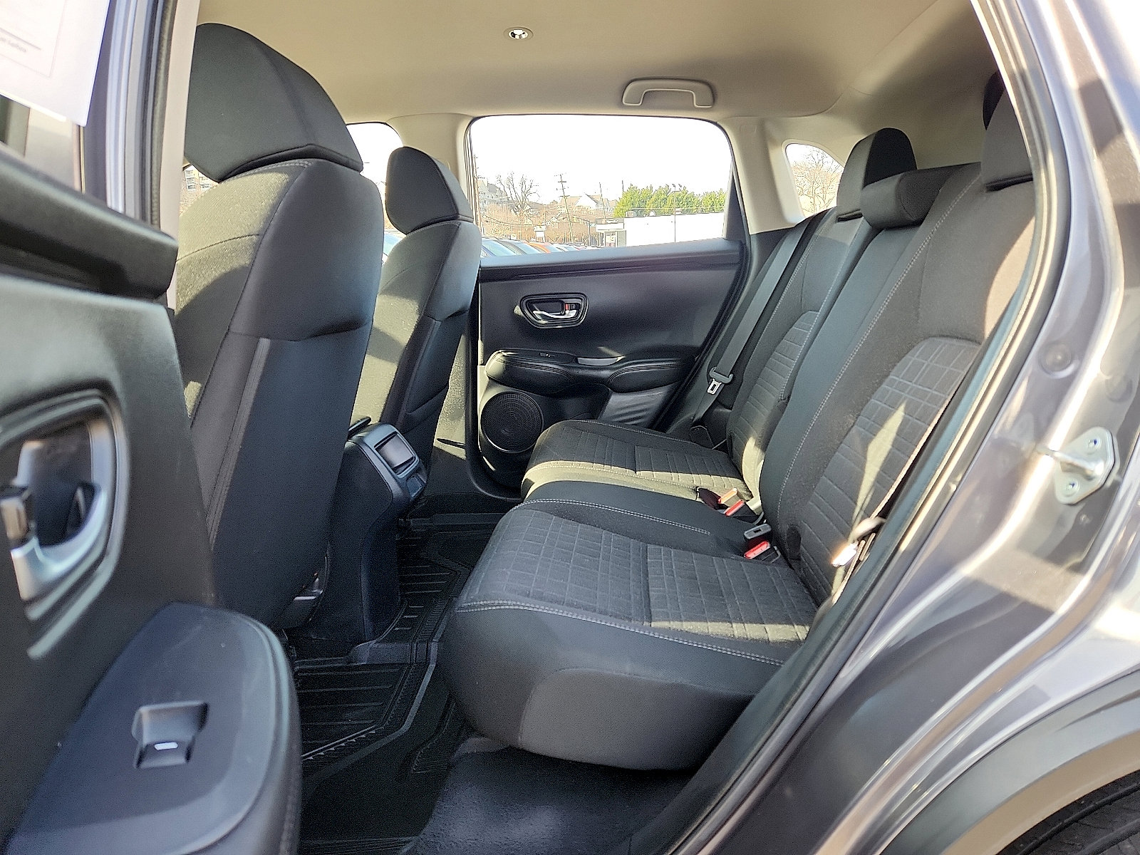 Used 2023 Honda HR-V LX image 10