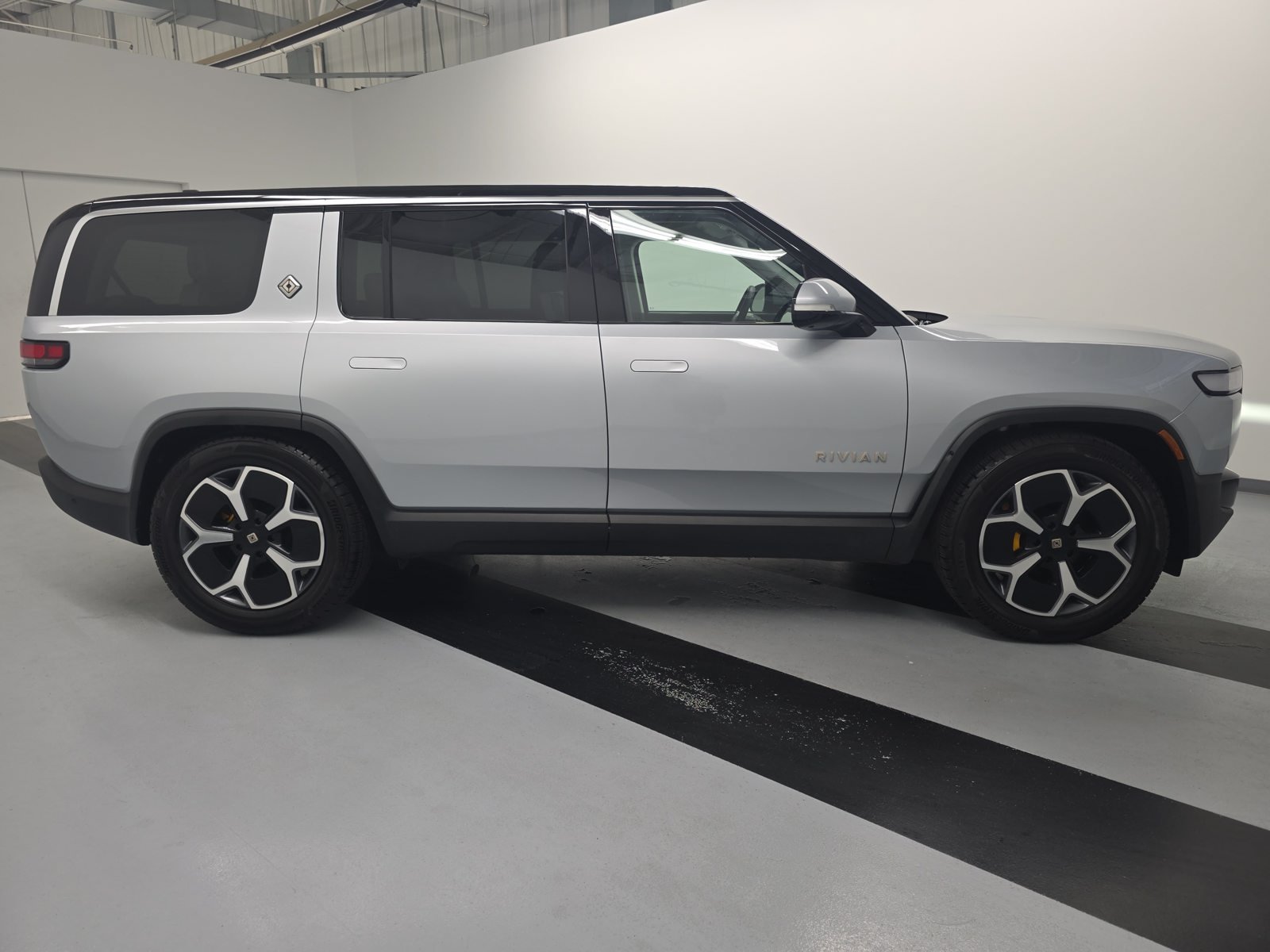 Used 2024 Rivian R1S Adventure Quad AWD/4WD image 6