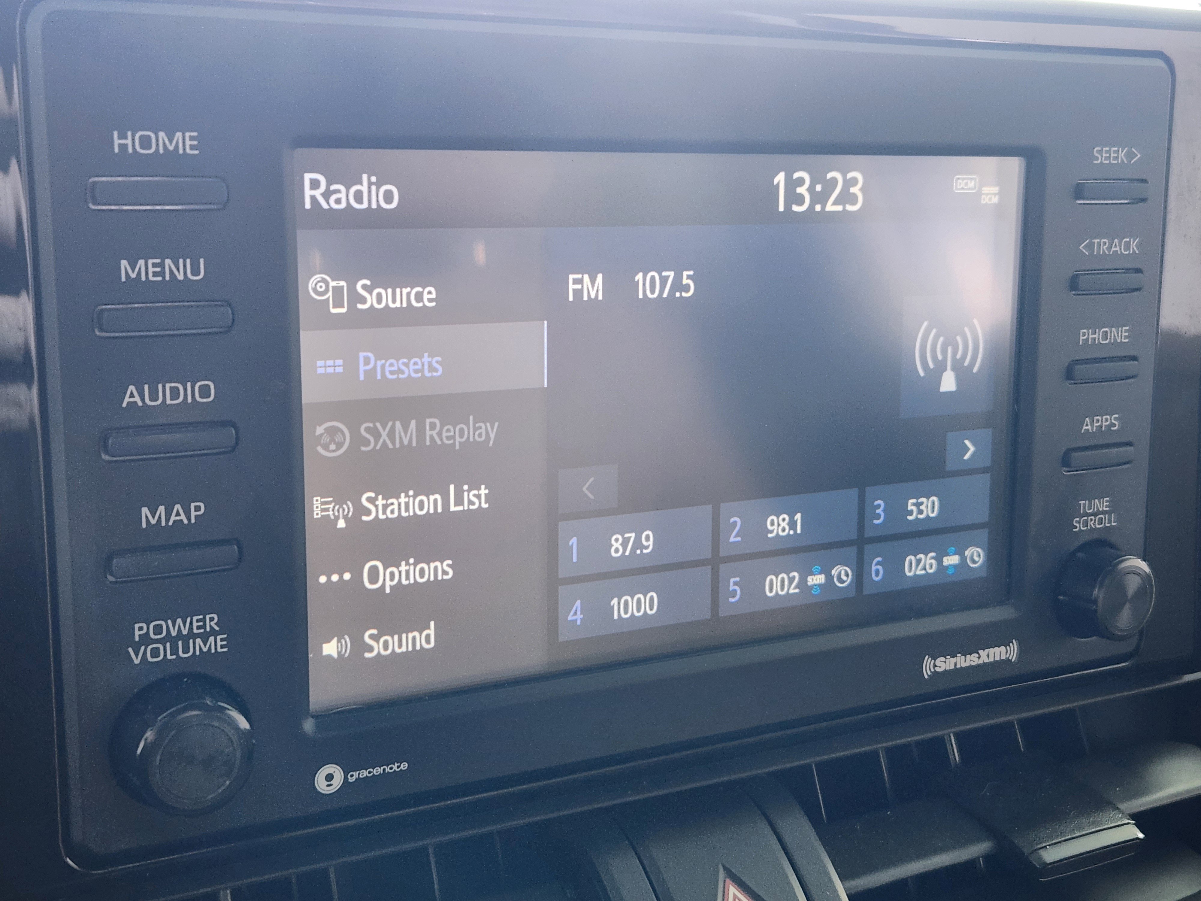 Used 2020 Toyota RAV4 XLE image 21