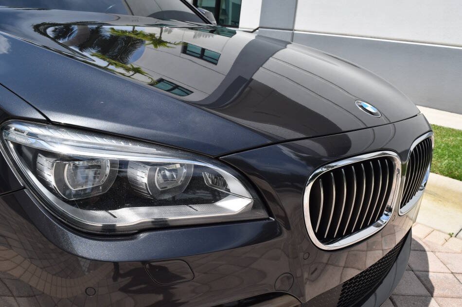 Used 2015 BMW 750i RWD image 10