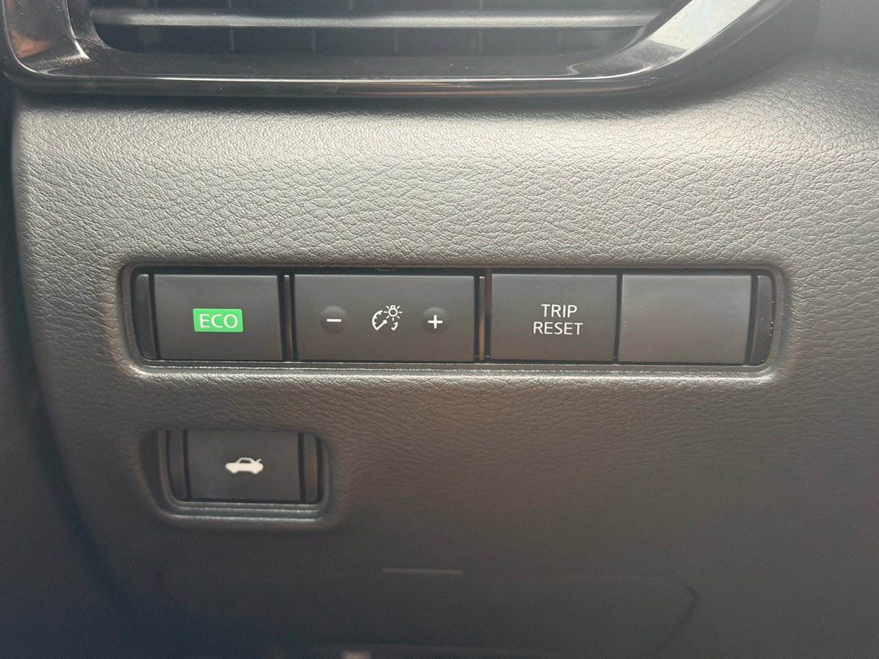 Certified 2025 Nissan Sentra SV w/ All-Weather Package FWD image 20