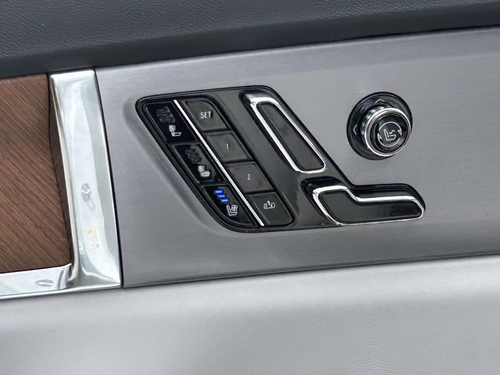 New 2027 Cadillac Vistiq Sport AWD/4WD image 15