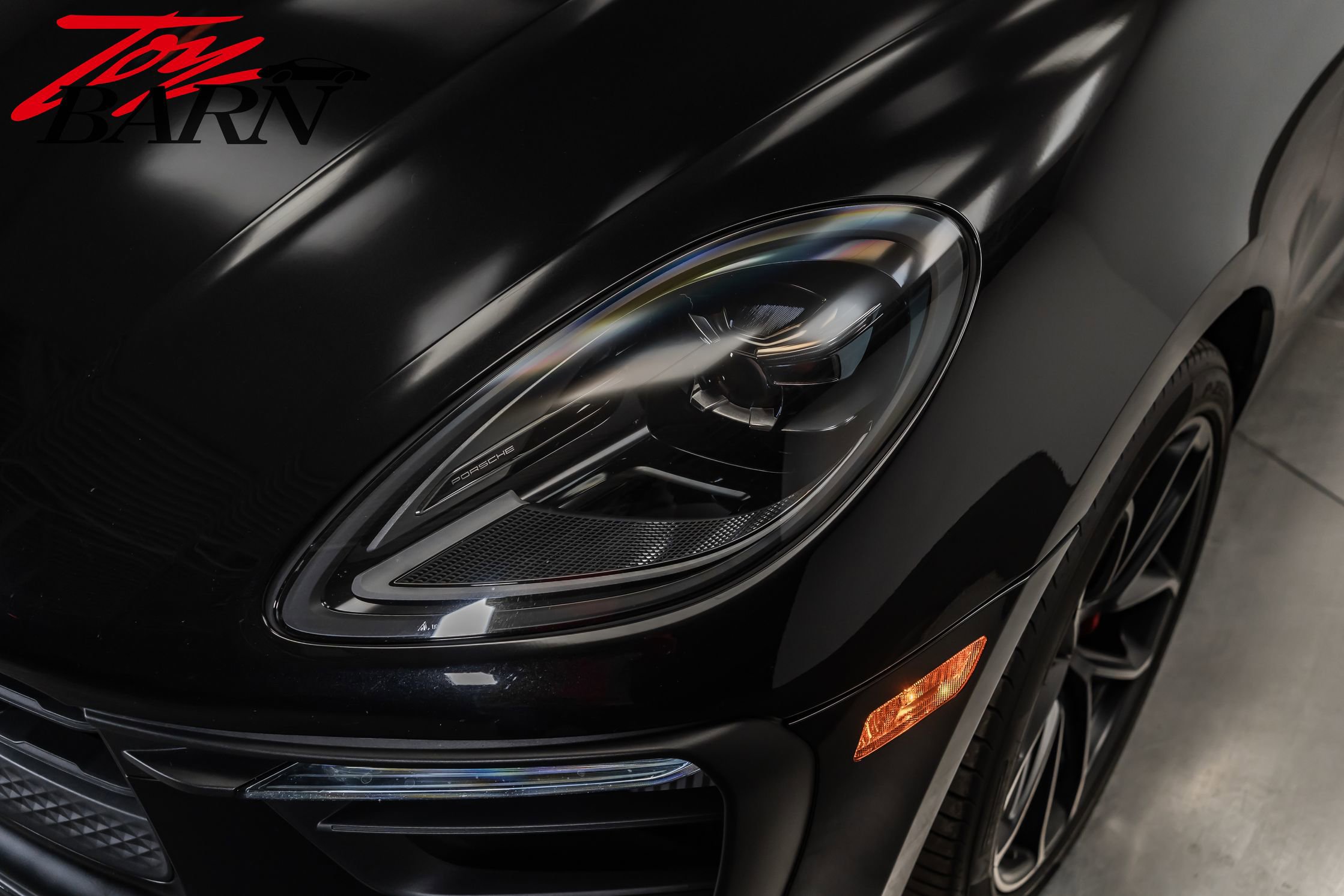 Used 2023 Porsche Macan GTS w/ GTS Sport Package image 11