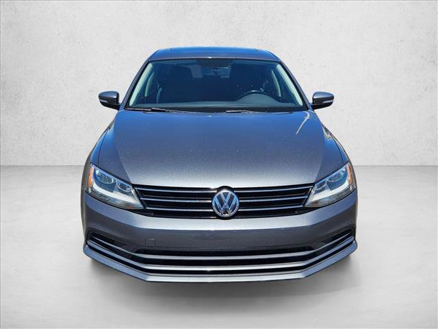 Used 2016 Volkswagen Jetta SE FWD image 2