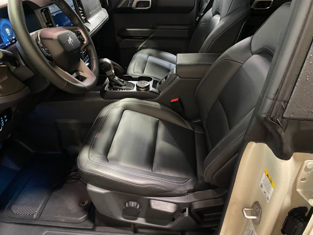 New 2025 Ford Bronco Badlands w/ Sasquatch Package image 9