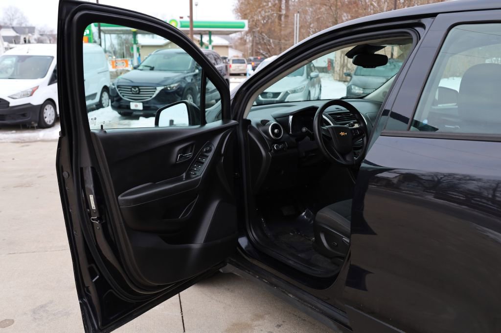 Used 2016 Chevrolet Trax LS image 9
