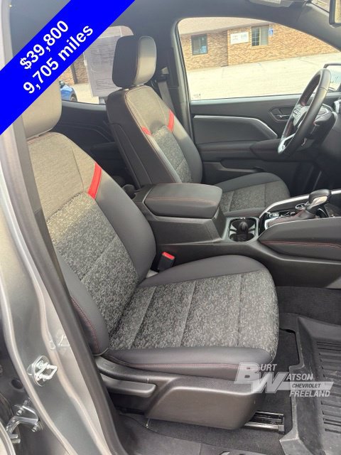 Used 2025 Chevrolet Colorado Z71 AWD/4WD image 34