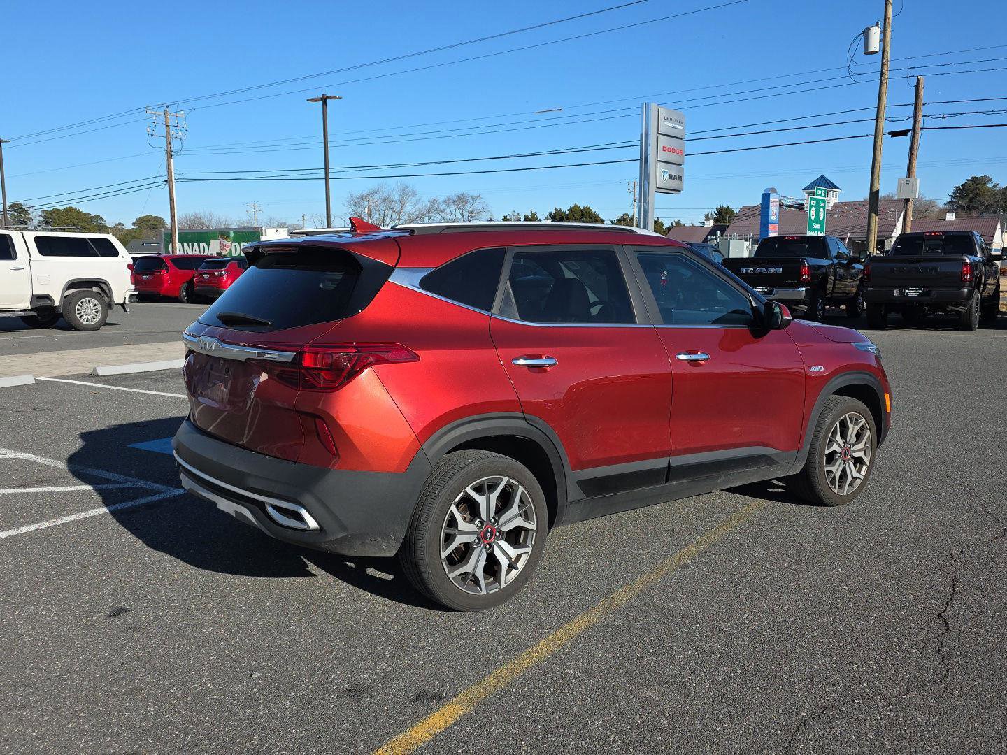 Used 2023 Kia Seltos SX image 11