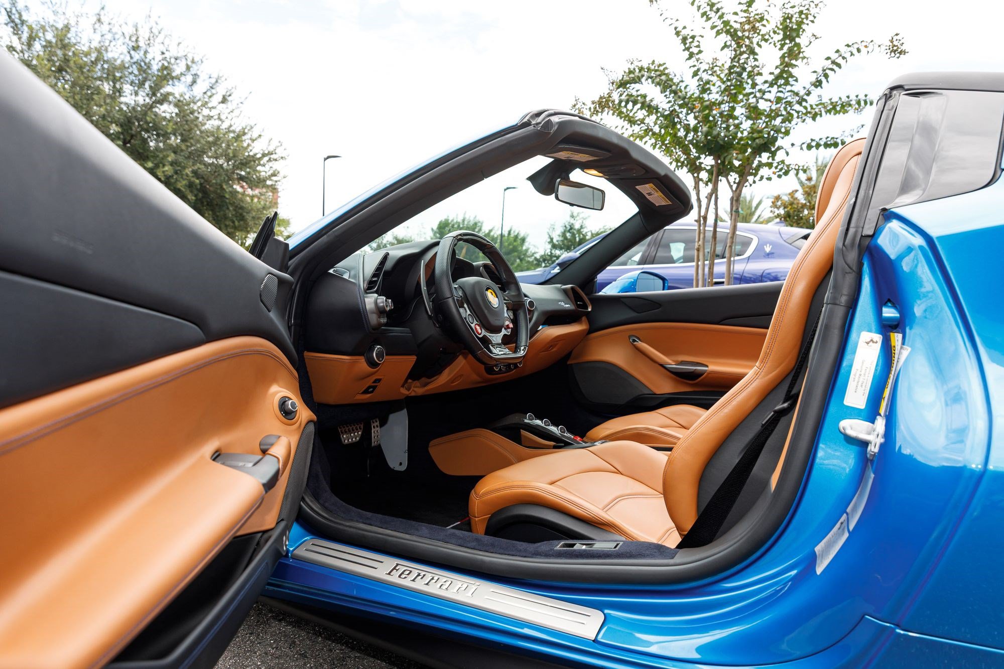 Used 2019 Ferrari 488 Spider RWD image 29