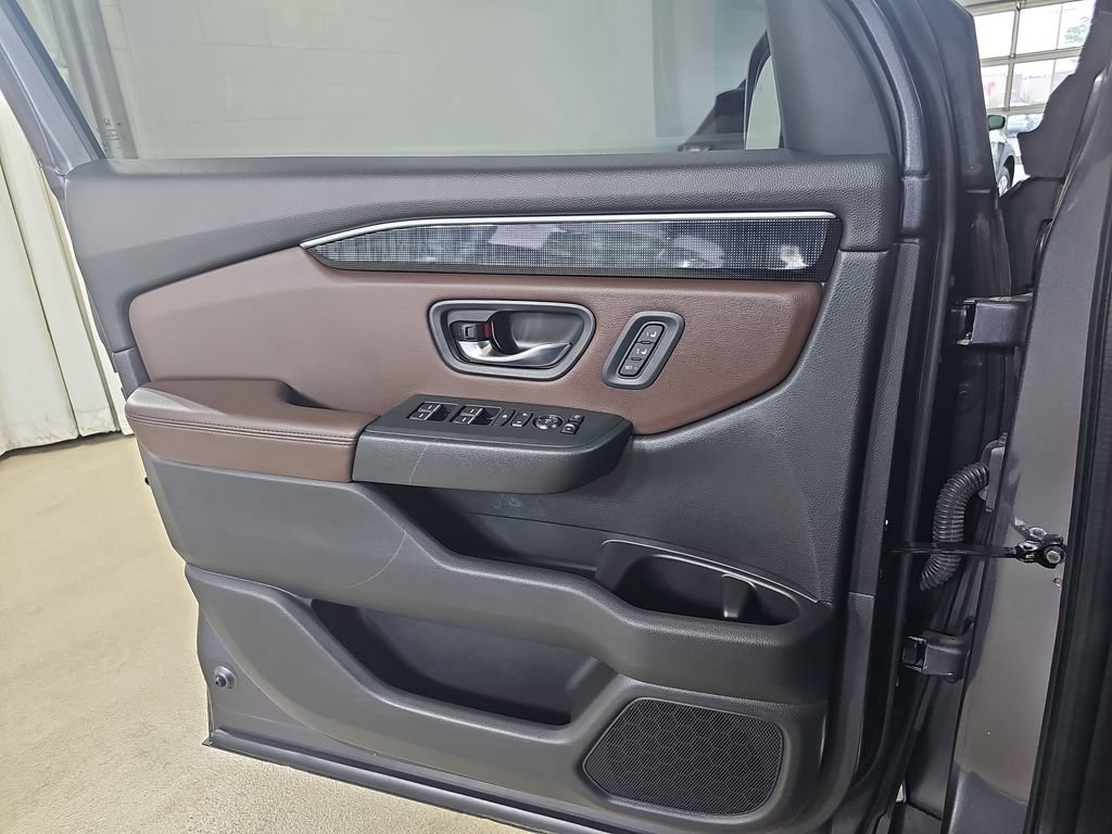 Used 2023 Honda Pilot Elite image 34