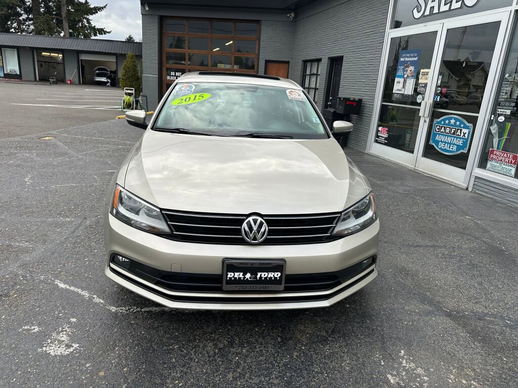 Used 2015 Volkswagen Jetta SE FWD image 2