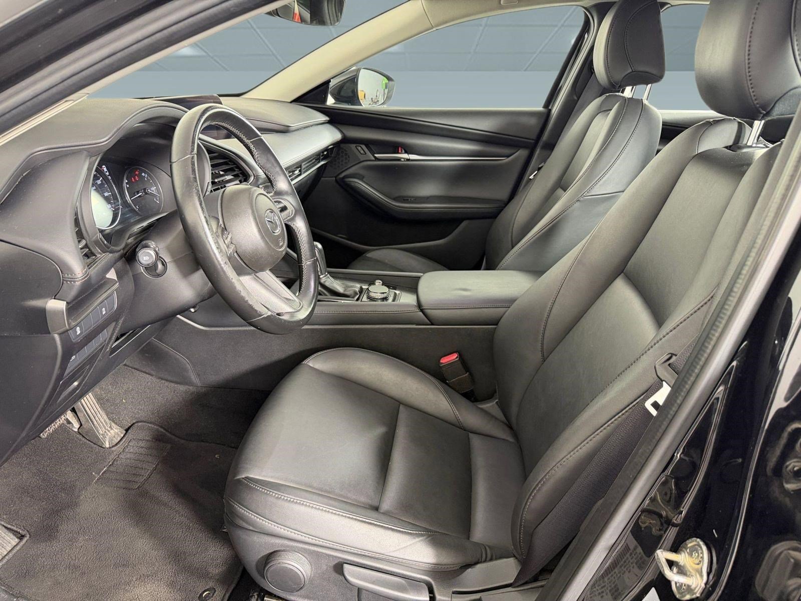 Used 2022 MAZDA MAZDA3 s FWD image 5